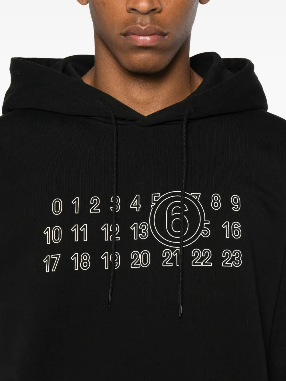 MM6 Maison Margiela numeric-print hoodie Zwart