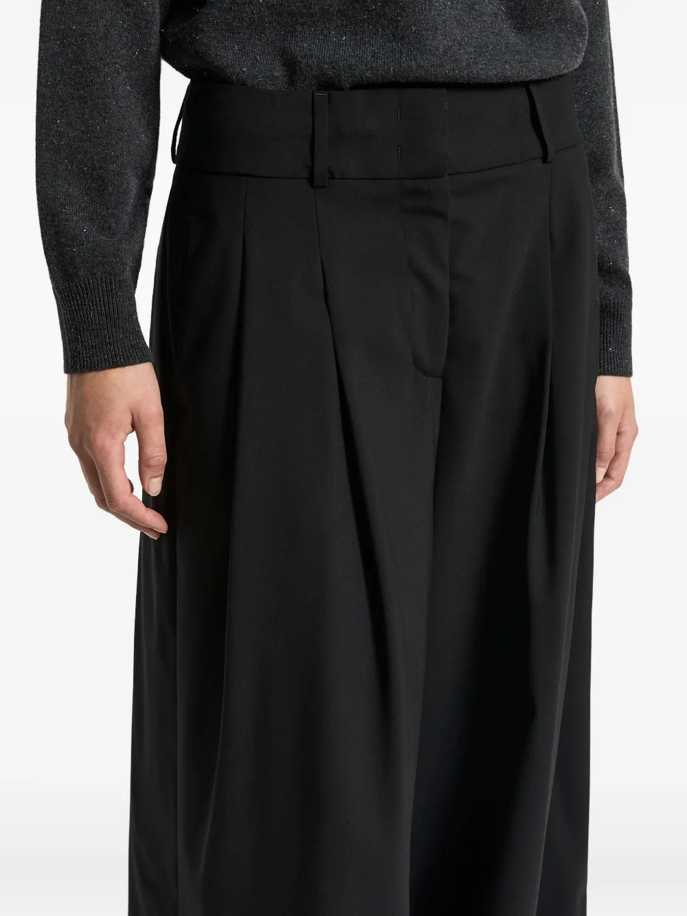 Peserico Pleated Trousers In Black
