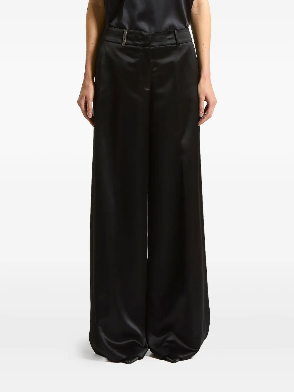 Peserico button-cloure trousers | Black | Image 1
