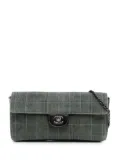 CHANEL Pre-Owned 2000-2002 CC Chocolate Bar Denim East West Flap shoulder bag - Blue