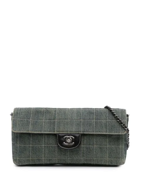 CHANEL Pre-Owned 2000-2002 CC Chocolate Bar Denim East West Flap shoulder bag