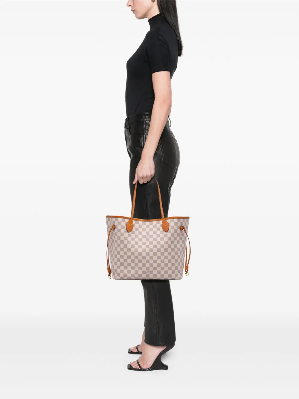Louis Vuitton Pre-Owned 2017 Damier Azur Neverfull MM tote bag | Pre-Owned | Image 2