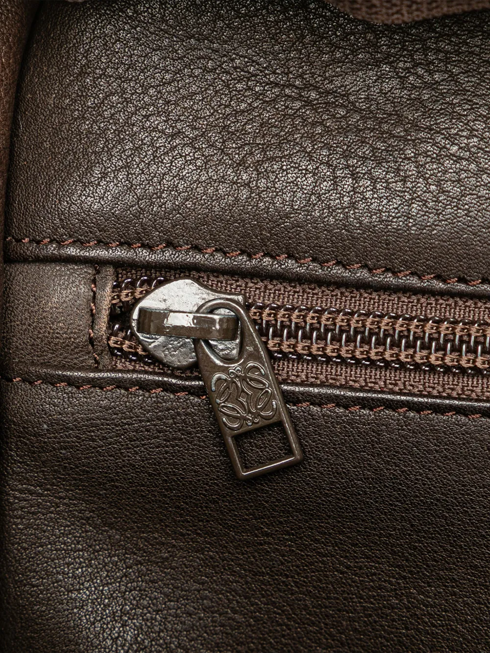 Loewe Pre-Owned 1990-2025 スエード アマソナ 28 ハンドバッグ