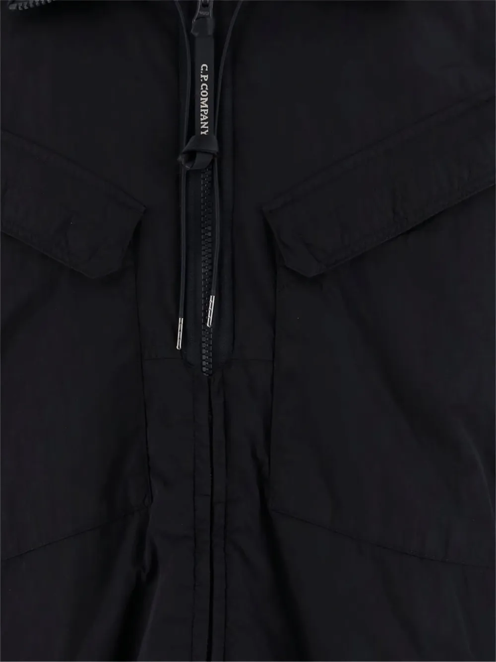 C.P. Company Chrome jack met capuchon Zwart
