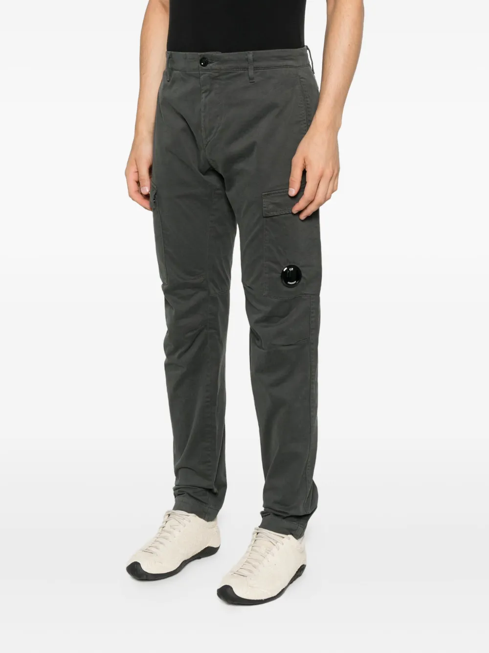 C.P. Company cargo pocket-detail trousers Groen
