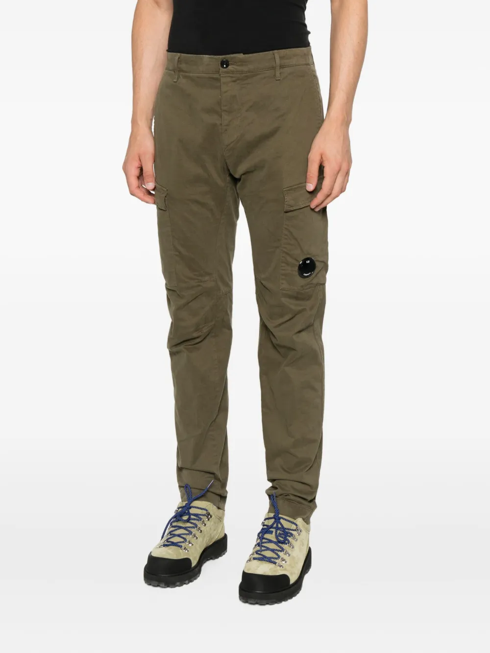 C.P. Company cargo pocket-detail trousers Groen