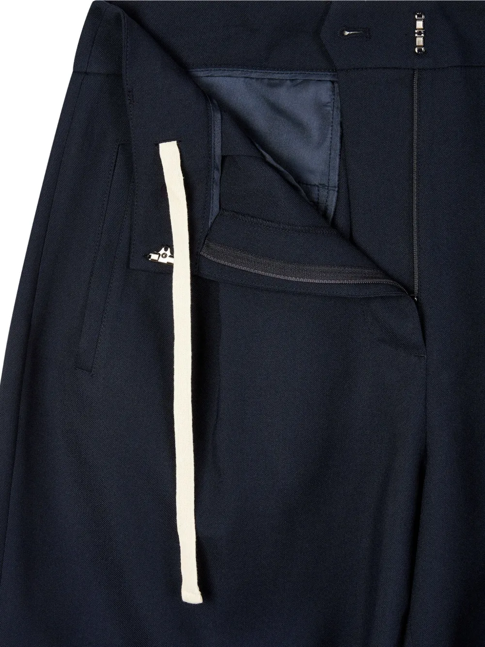 Studio Tomboy Pleated Pocket Shorts In Blue