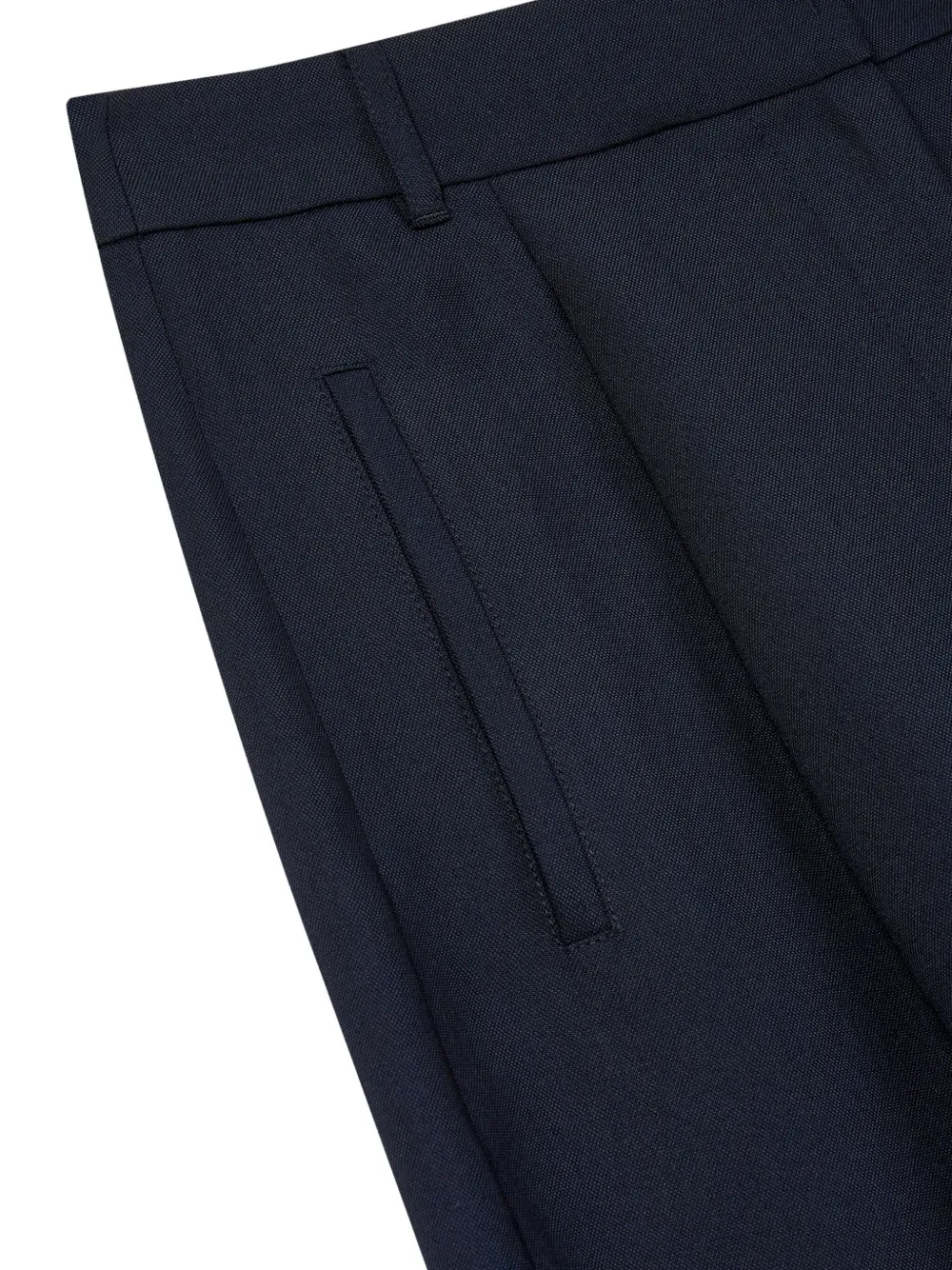 Studio Tomboy Pleated Pocket Shorts In Blue