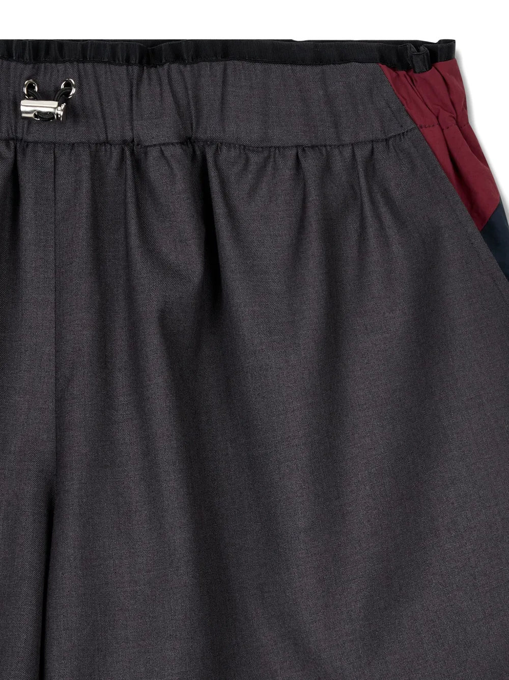 STUDIO TOMBOY Gelaagde knielange shorts met zak Grijs