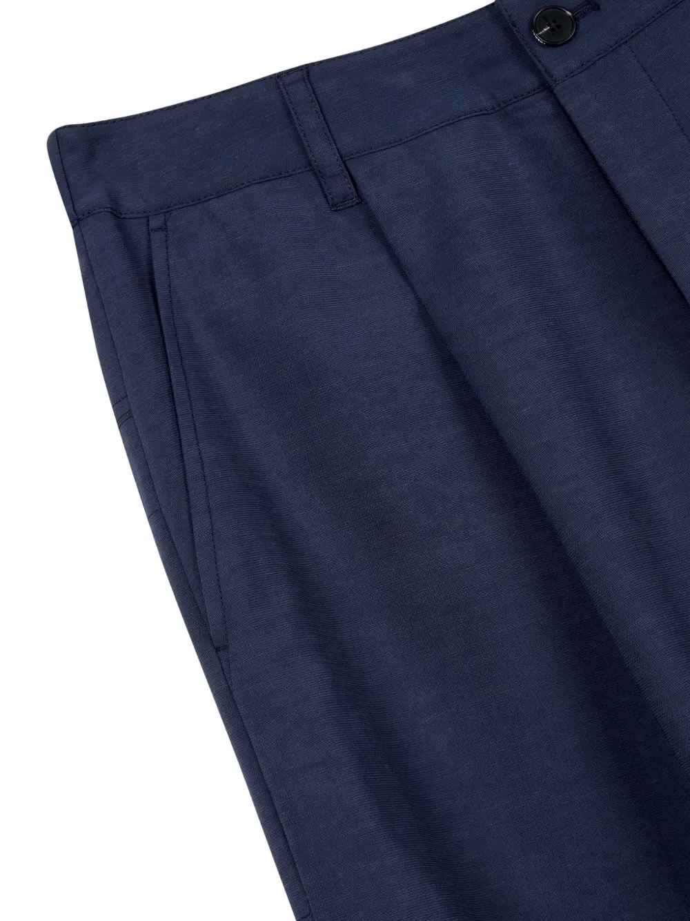 Studio Tomboy Pleated Pocket Tailored Shorts In Blue
