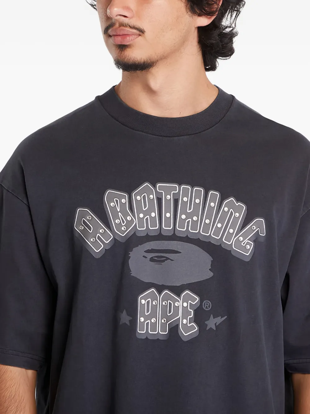 A BATHING APE Garment Dye T-shirt met logo en stras Grijs