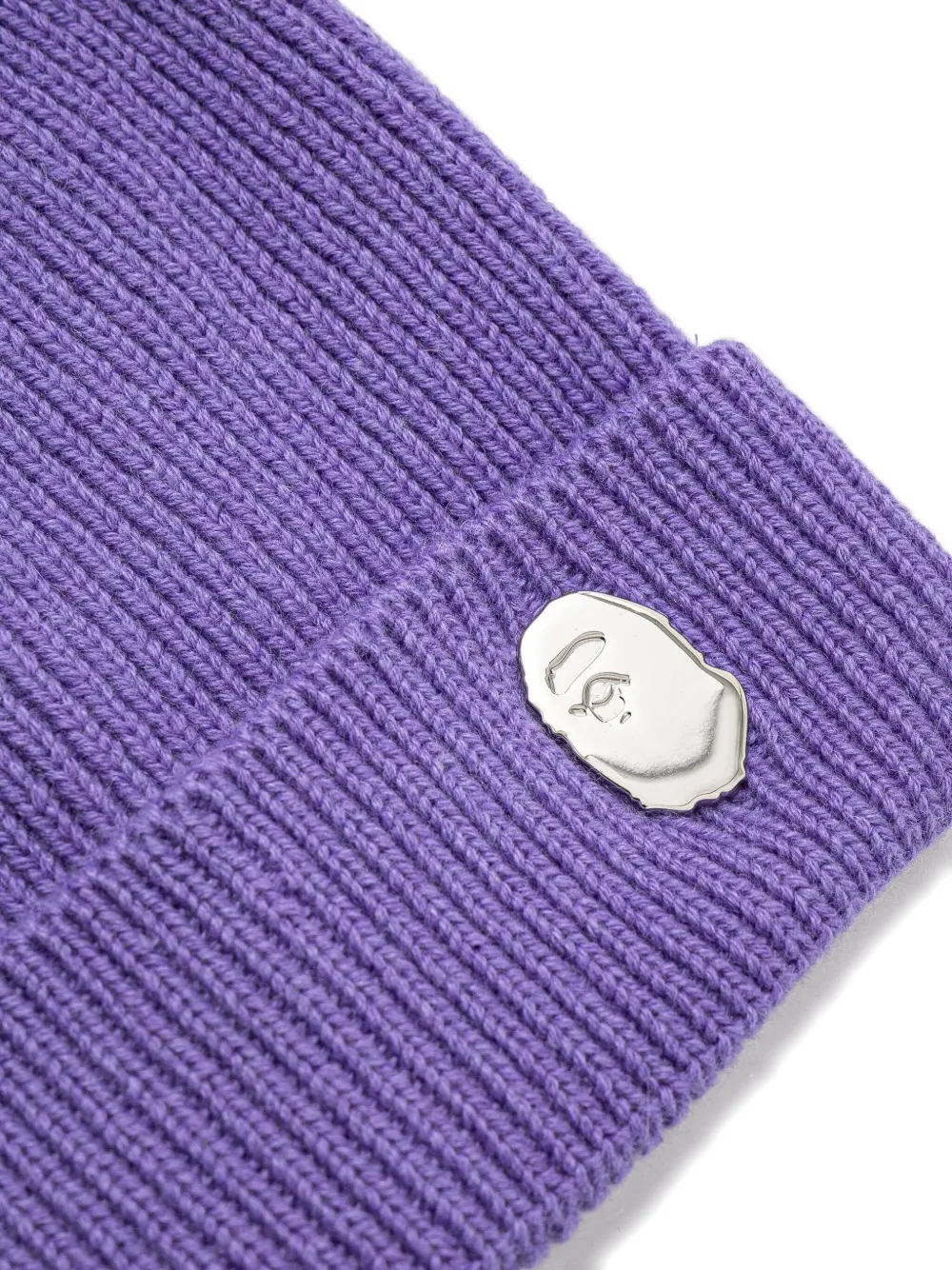 A BATHING APE logo-plaque ribbed beanie Paars