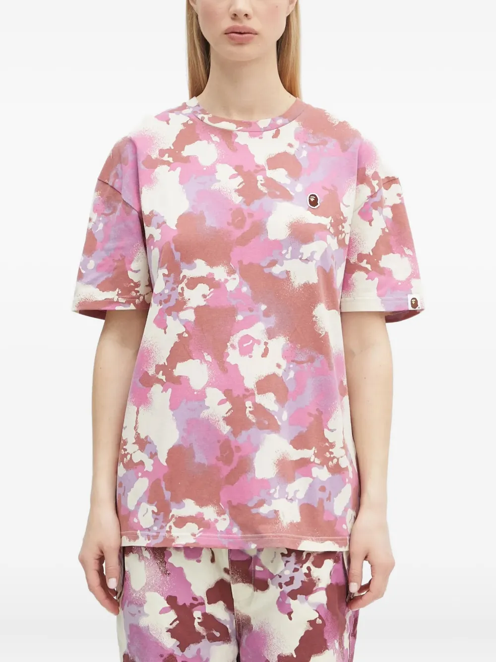 A BATHING APE camouflage-print T-shirt Roze