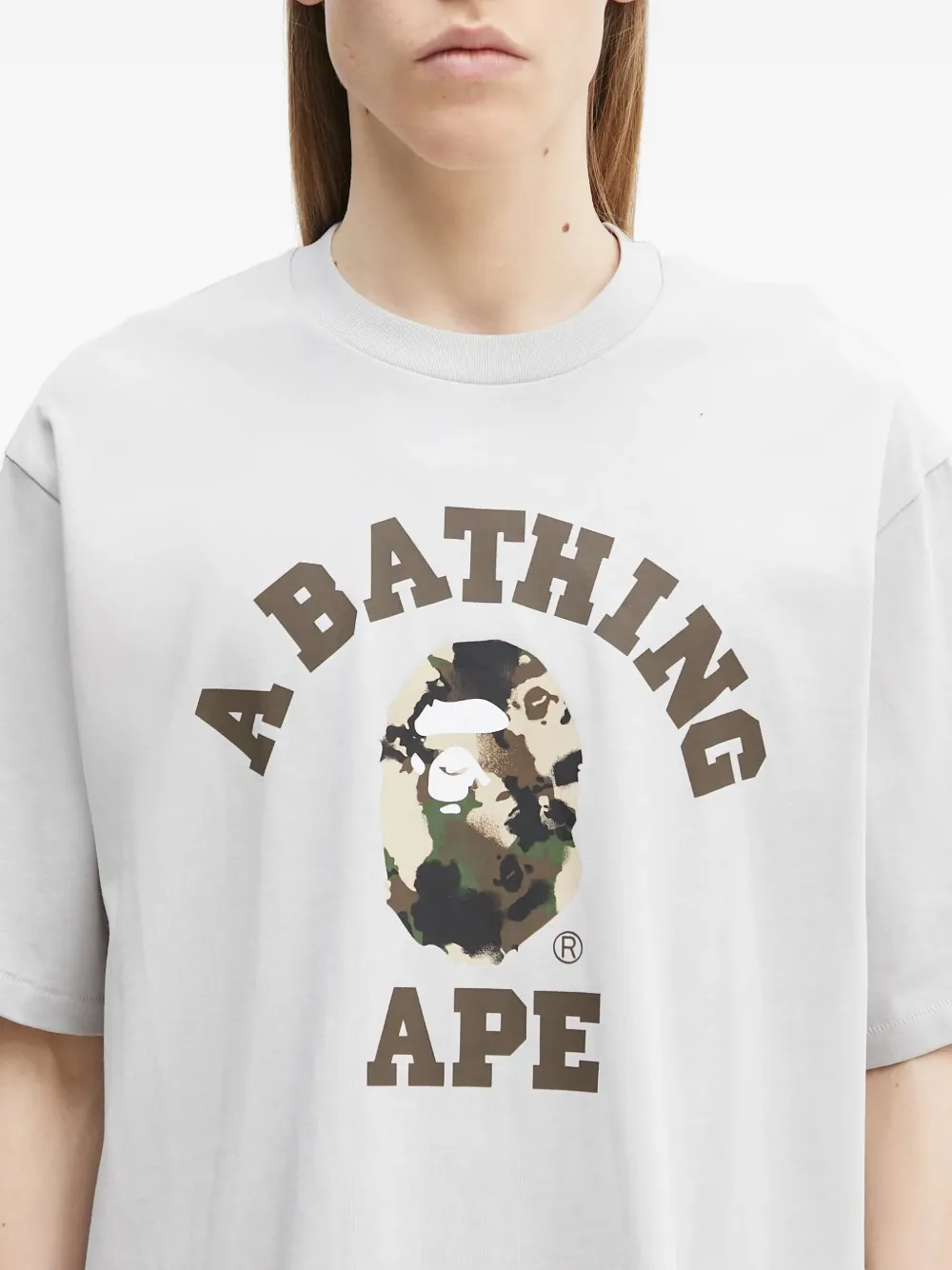 A BATHING APE logo-print T-shirt Grijs