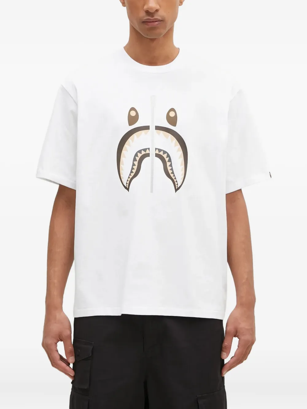 A BATHING APE® Shark #2 T-shirt - ホワイト A BATHING APE® Shark #2 T-shirt - ホワイト