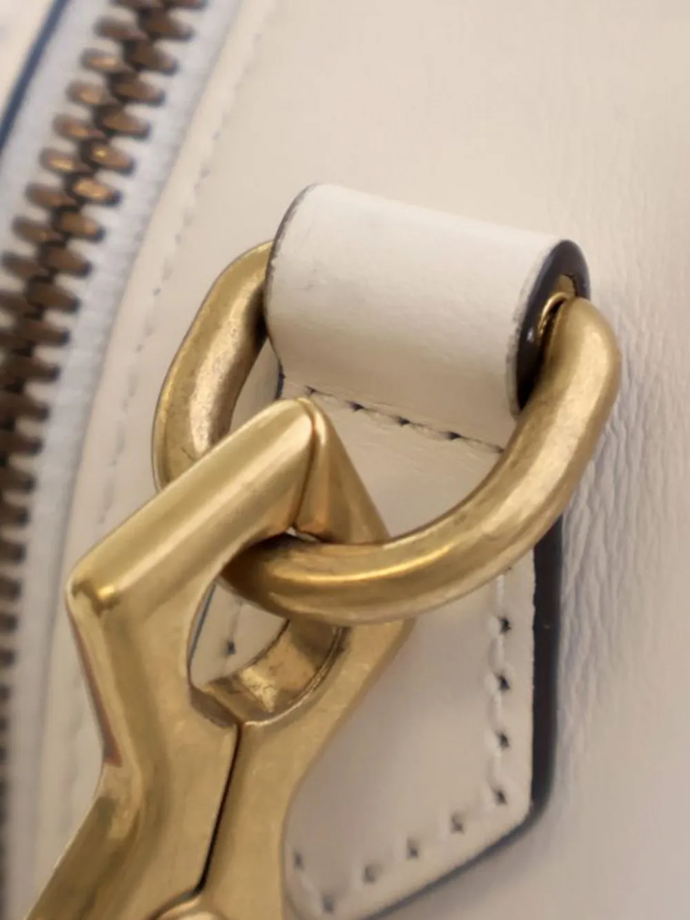Gucci Pre-Owned 2016-2025 Small GG Marmont Matelasse Leather Sylvie Top Handle satchel | Pre-Owned | Image 2