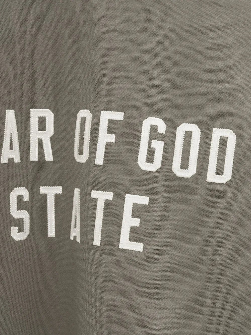 FEAR OF GOD ESSENTIALS embroidered-logo sweatshirt Groen