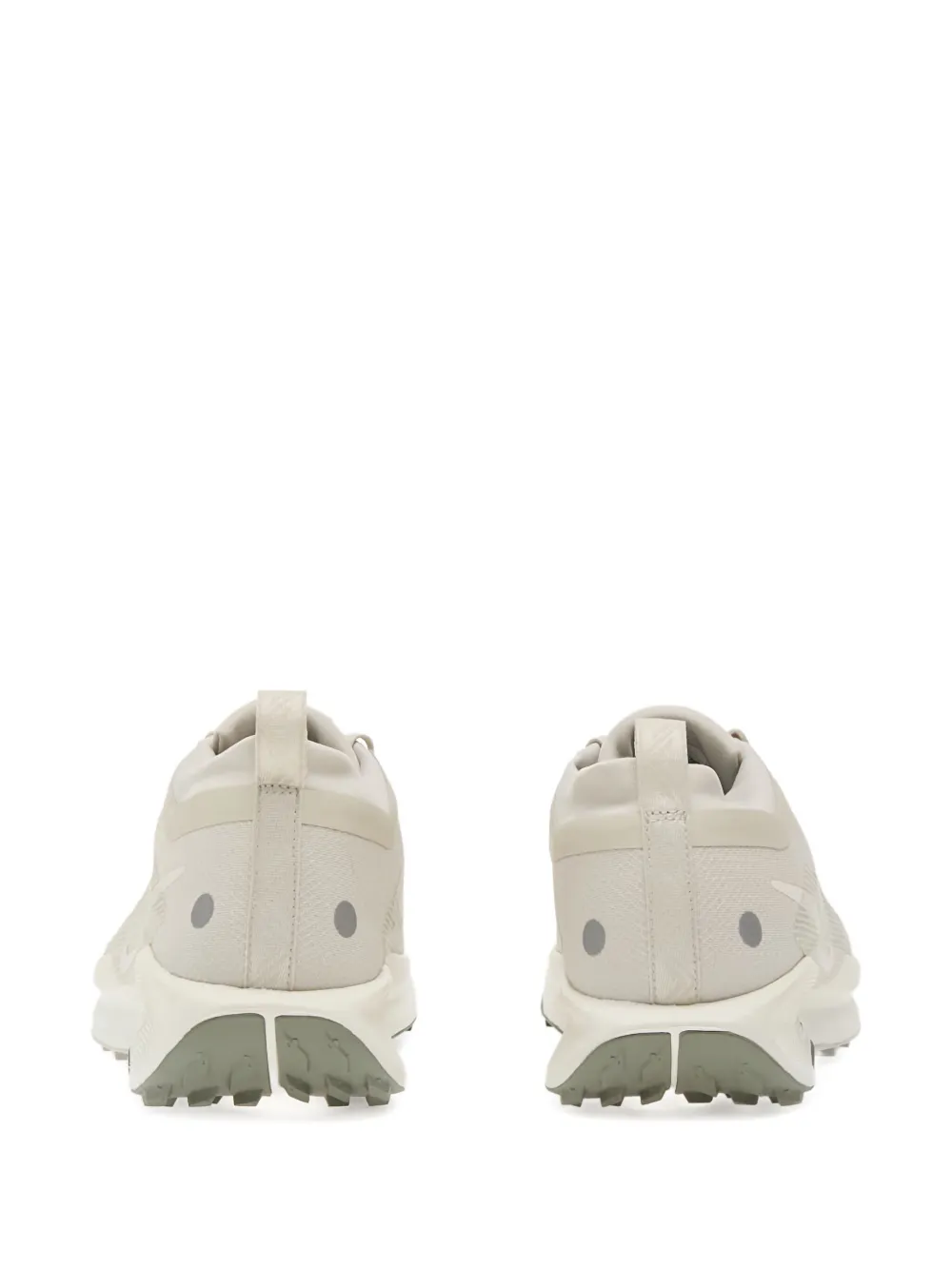 Nike Pegasus Trail 5 Gore-Tex trail sneakers Grijs