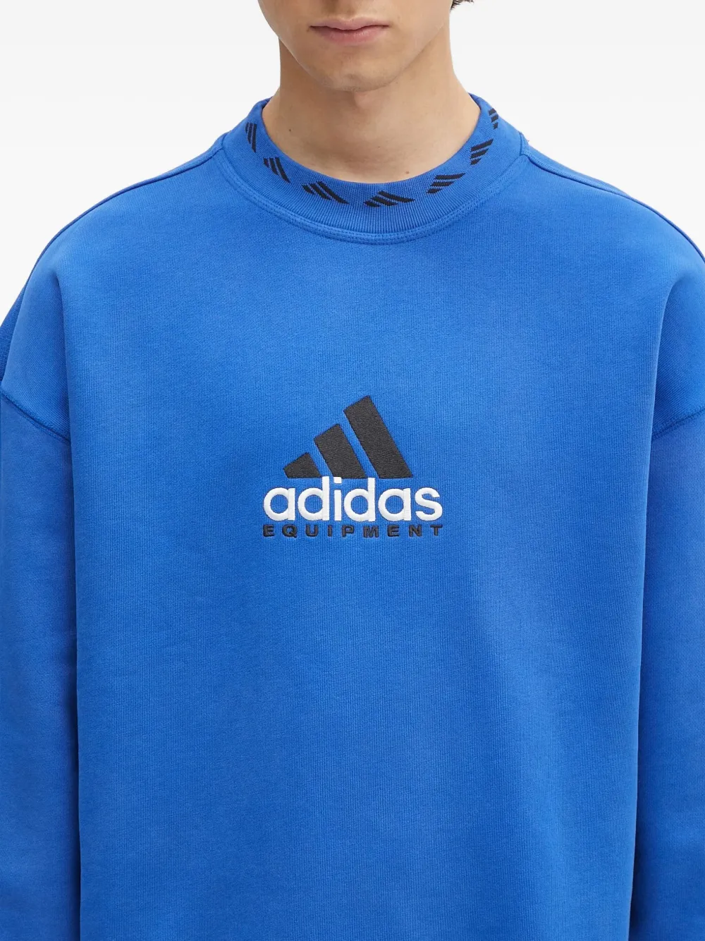 adidas logo-embroidered crew-neck sweatshirt Blauw