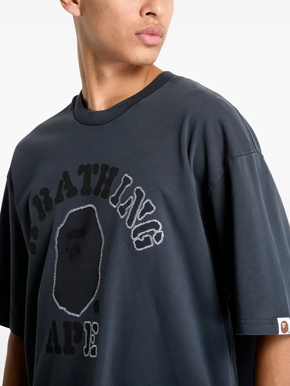 A BATHING APE T-shirt met grafische print Grijs