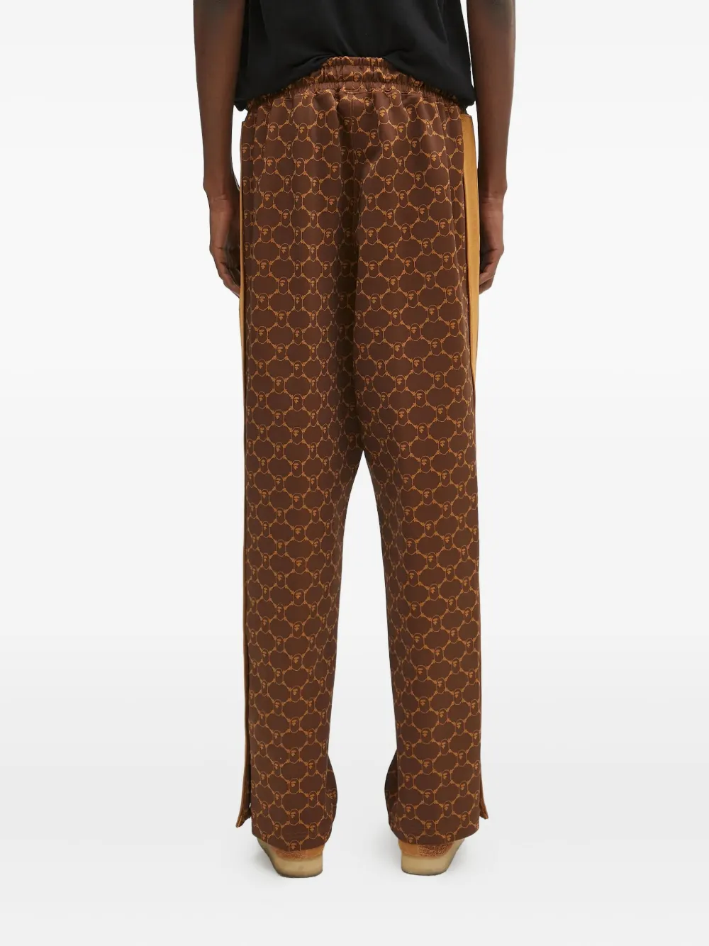 A BATHING APE logo-print side-stripe trousers Bruin