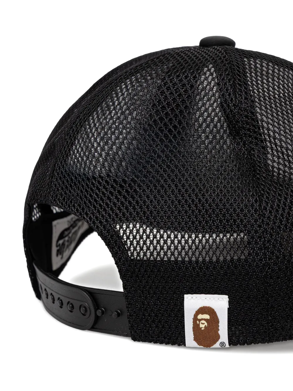 A BATHING APE logo-print trucker cap Zwart