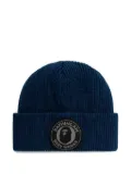 A BATHING APE® logo-patch ribbed beanie hat - Blue