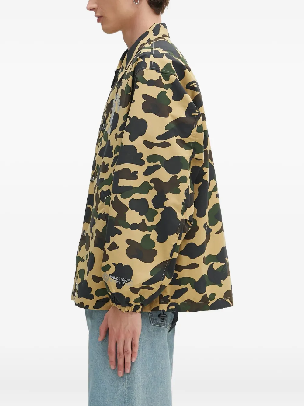 A BATHING APE camouflage-print shirt jacket Geel