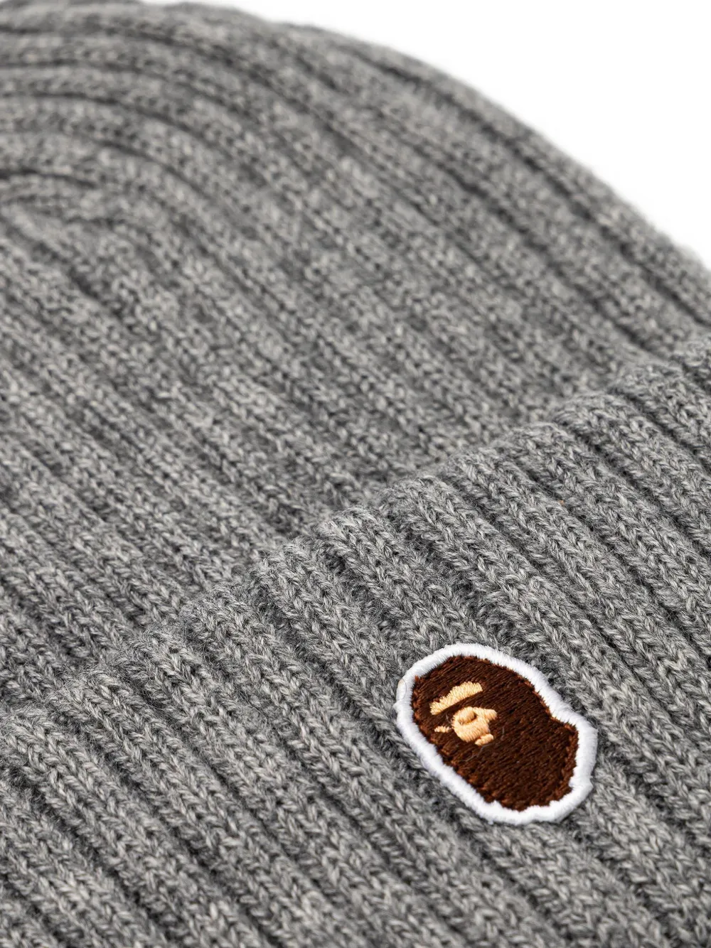 A BATHING APE Ribgebreide muts met logopatch Grijs