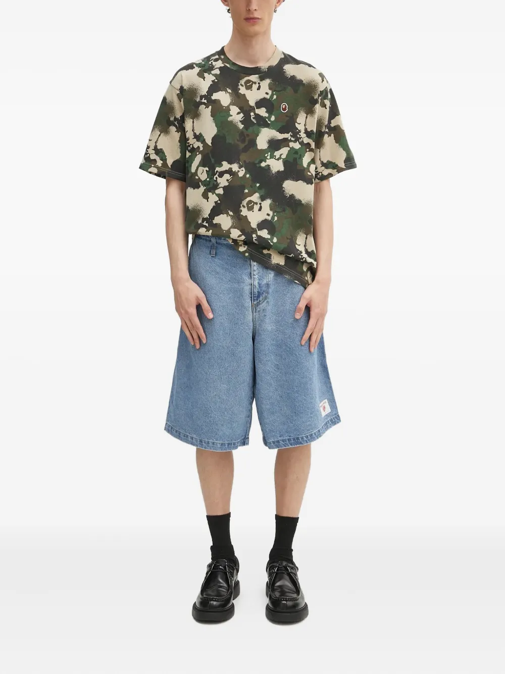A BATHING APE camouflage-print T-shirt Groen