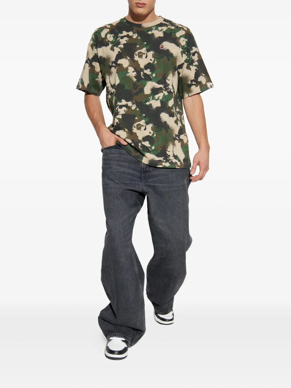 A BATHING APE® camouflage-print T-shirt | T-Shirts | Image 2