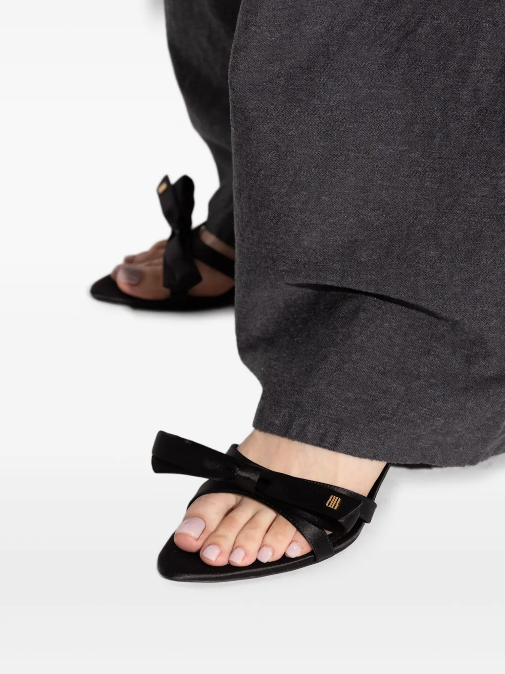 Balenciaga Sandalen met kitten hak en strik Zwart