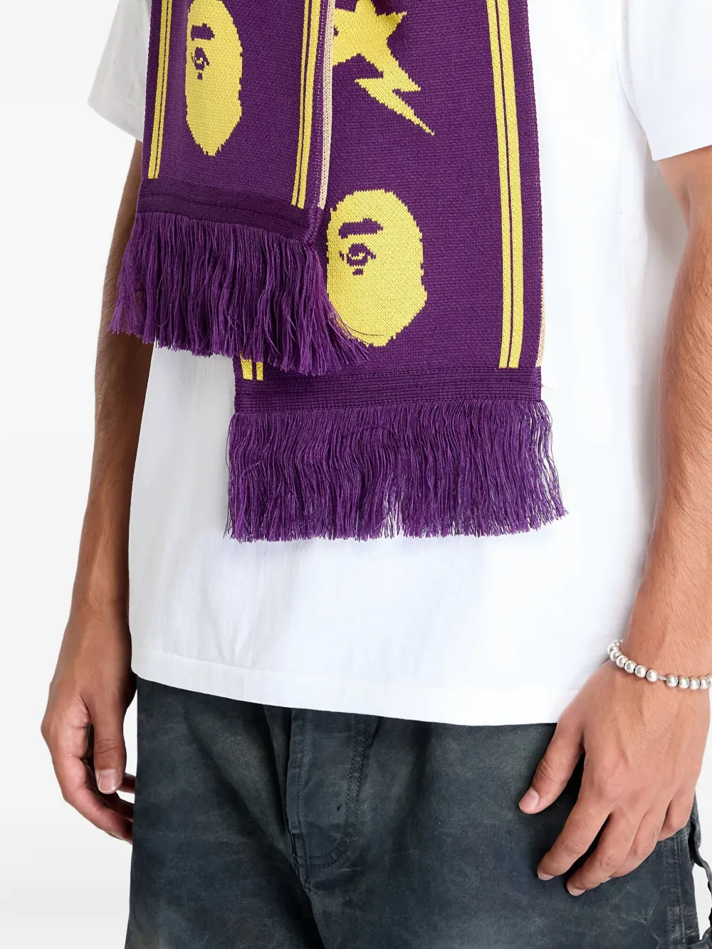 A BATHING APE® star-logo jacquard scarf | Women | Image 2