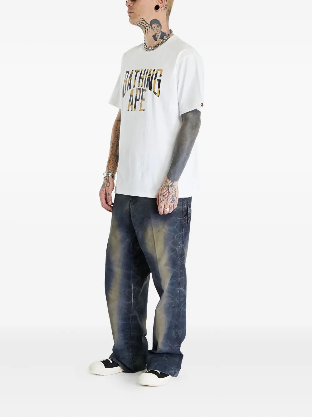 A BATHING APE 1st Camo NYC T-shirt met logo Wit