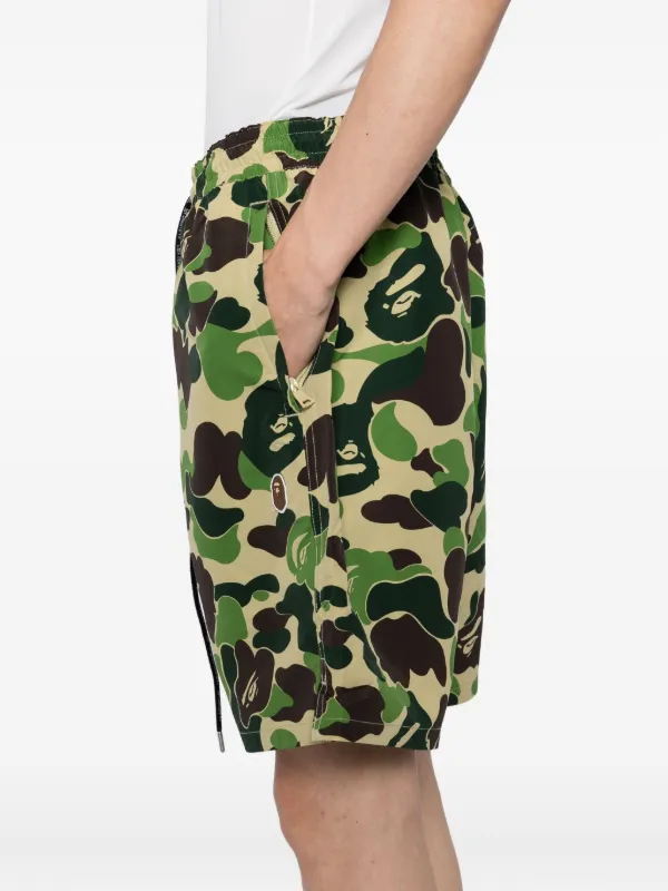 A BATHING APE® グラフィック ショートパンツ | グリーン | FARFETCH JP