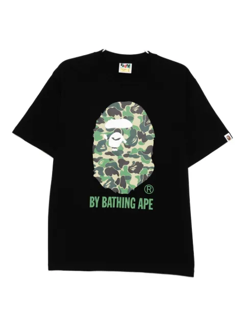 A BATHING APE® playera con estampado gráfico