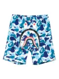 A BATHING APE® graphic-printed shorts - Blue