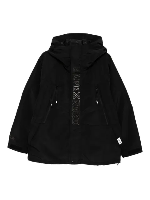A BATHING APE® chamarra en colaboración con NBHD