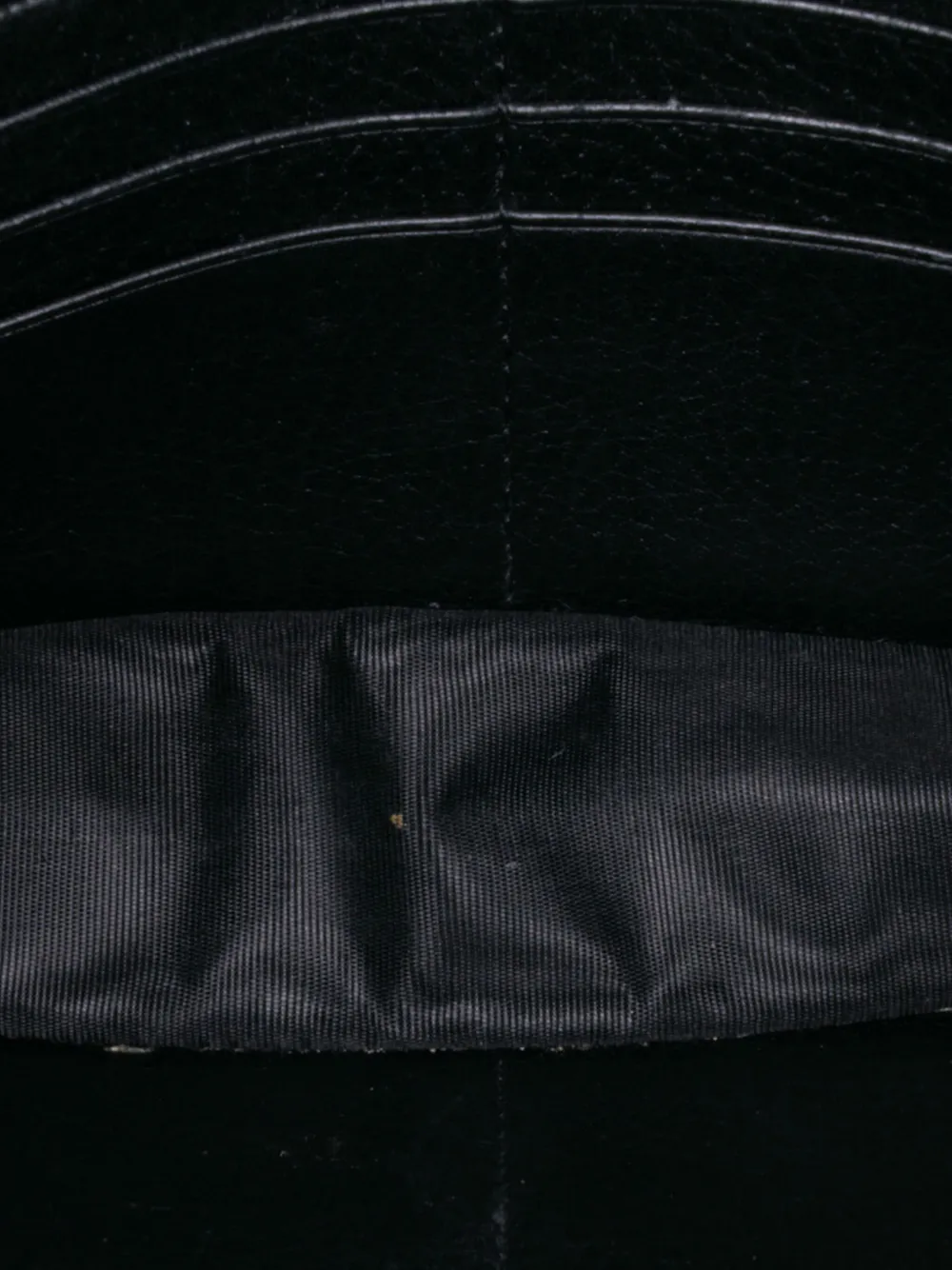Pre-owned Gucci 2000-2015 Interlocking G Dollar Calfskin Wallet On Chain Crossbody Bag
