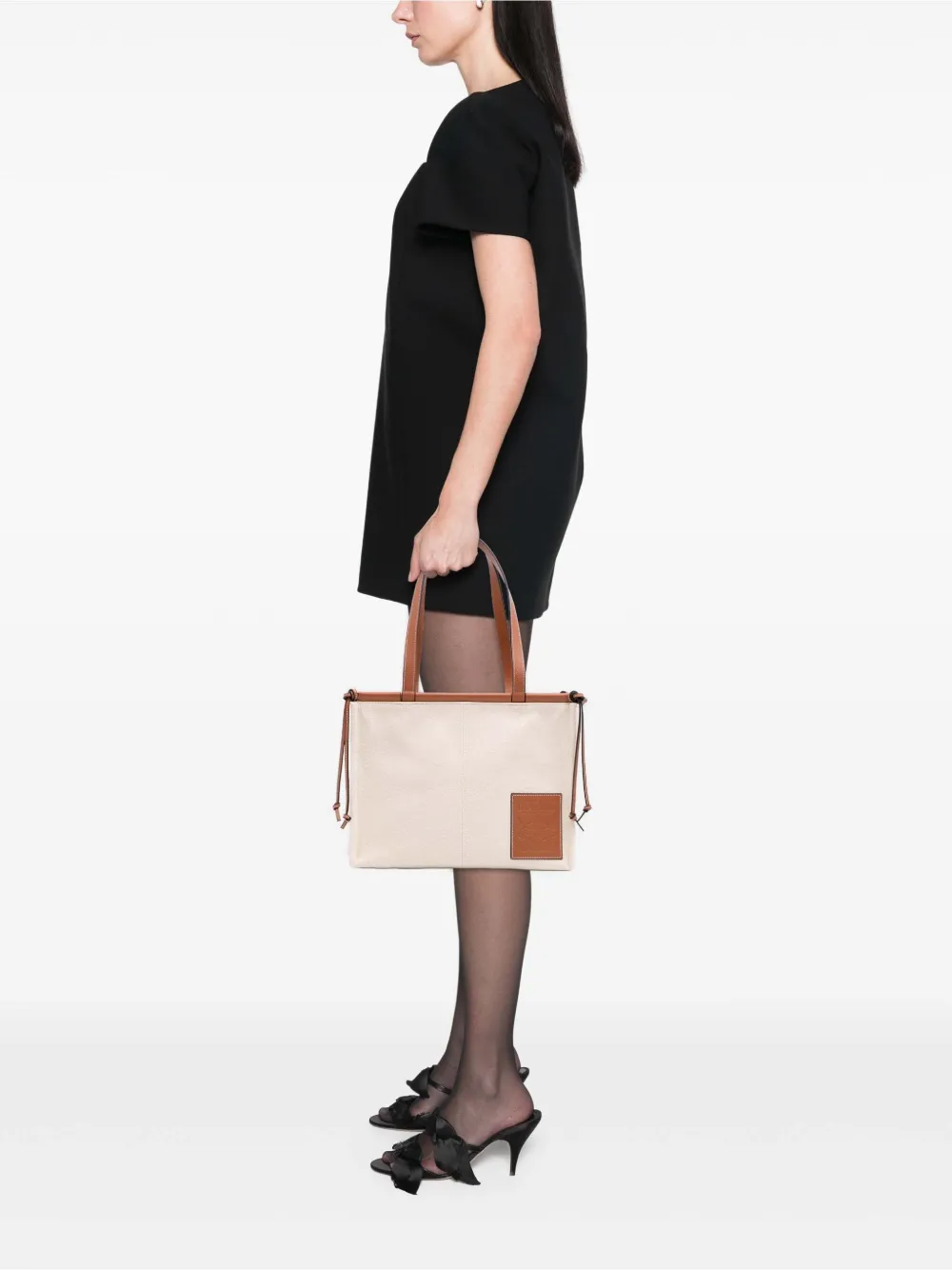 Loewe Pre-Owned 2020 Large Canvas Cushion tote bag | Pre-Owned | Image 2