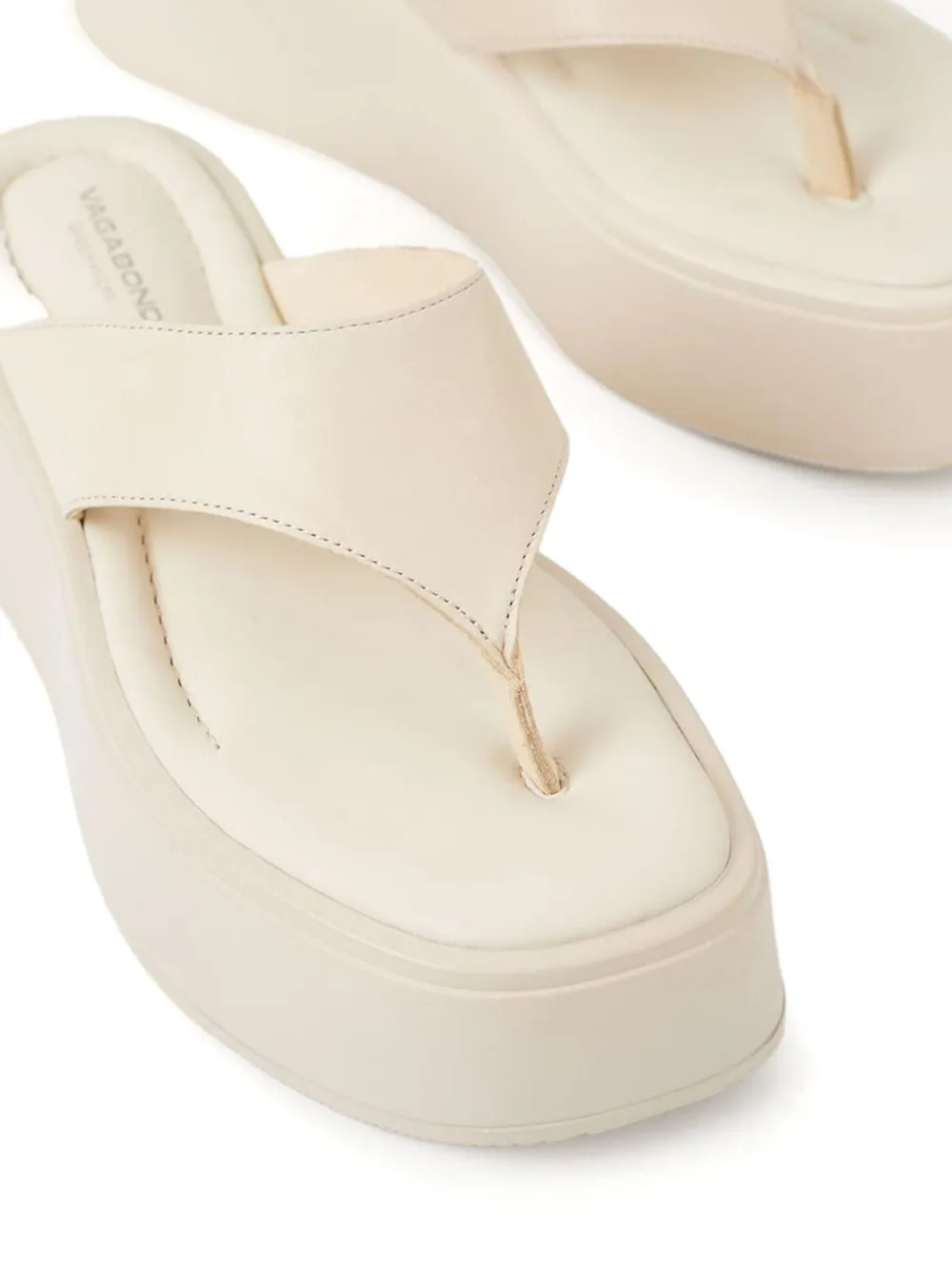 Vagabond Courtney Platform Thong Flip-flops In Neutral
