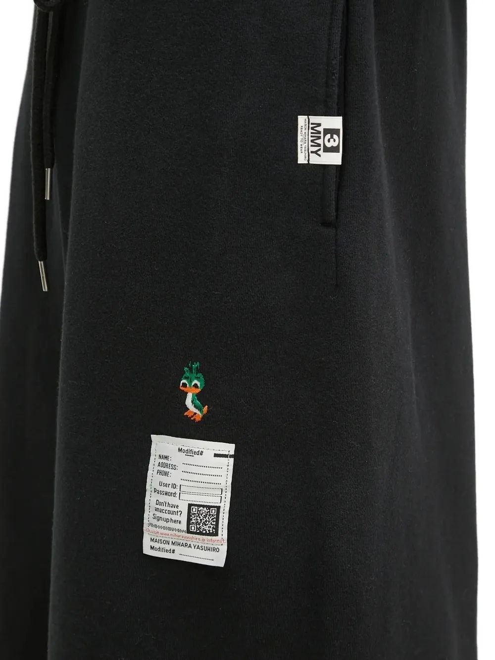 Maison MIHARA YASUHIRO drawstring patch-pocket sweat shorts Zwart