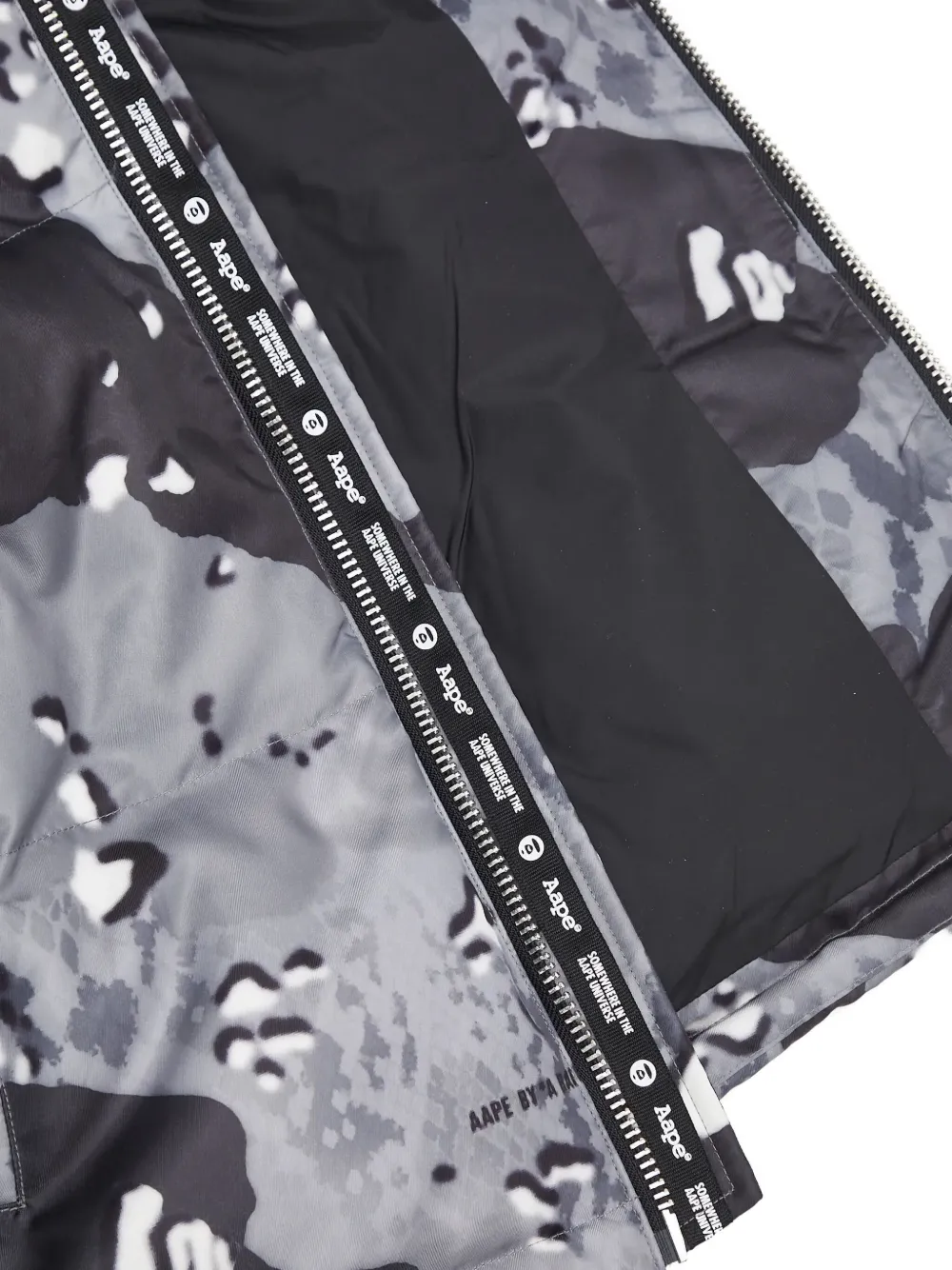 AAPE BY *A BATHING APE camouflage-print hooded jacket Grijs