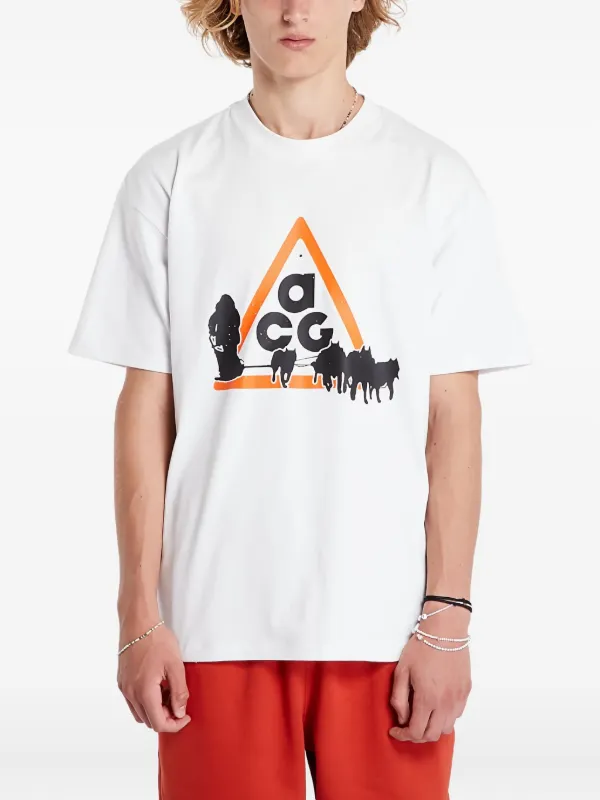nike acg graphic t shirt
