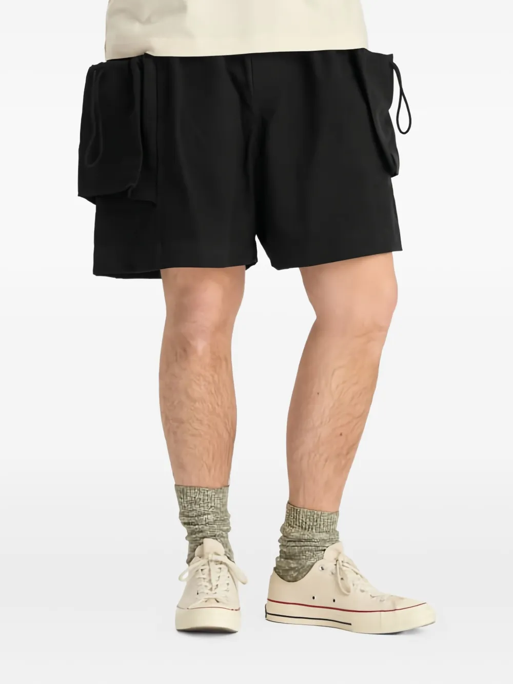 STORY mfg. Salt cargo shorts met elastische taille Zwart