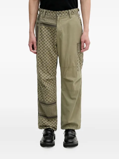 Neighborhood pantalones cargo con motivo