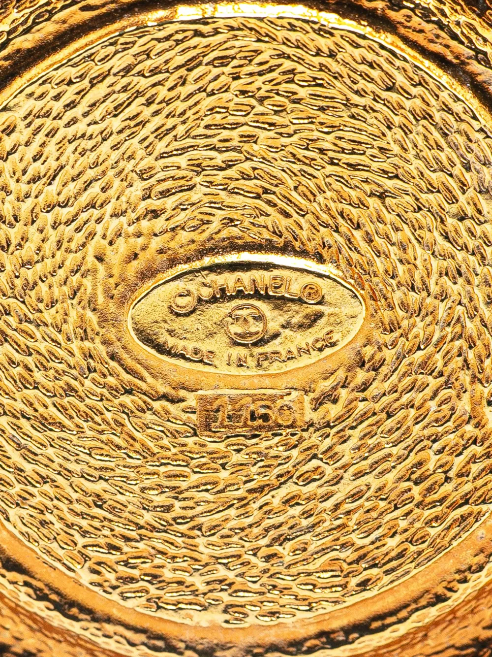 Pre-owned Chanel 1970-1980 Gold Plated 31 Rue Cambon Round Brooch Costume Brooch