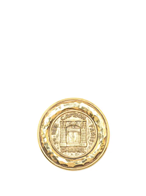 CHANEL Pre-Owned 1970-1980 Gold Plated 31 Rue Cambon Round Brooch costume brooch