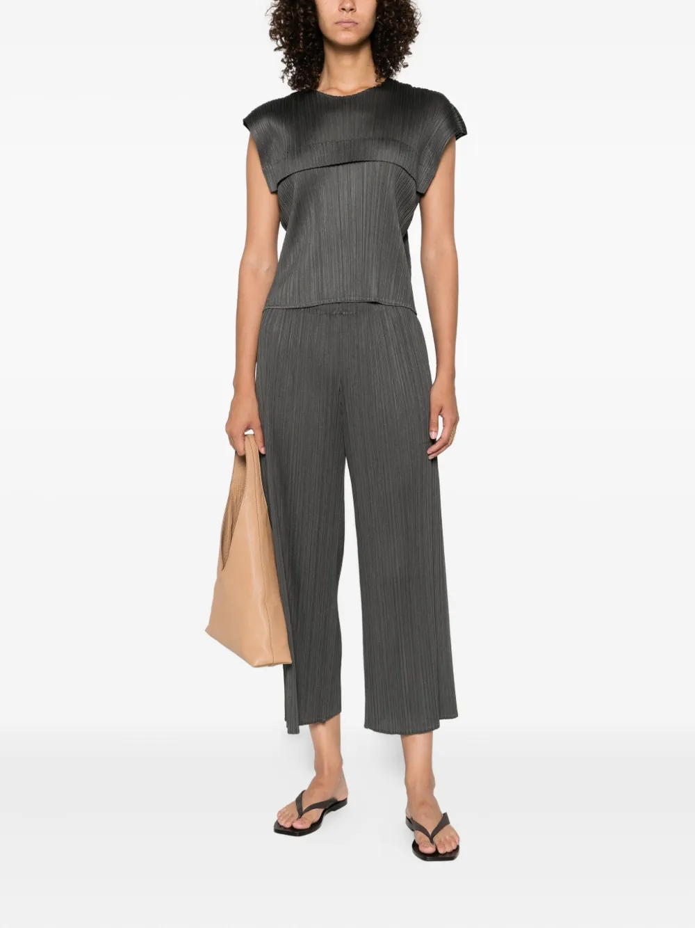Pleats Please Issey Miyake pleated-panel top Groen