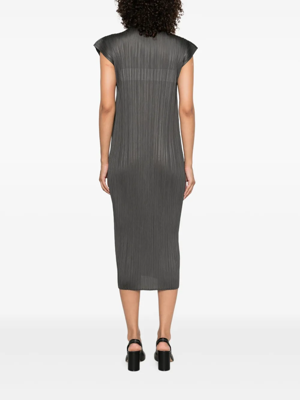 Pleats Please Issey Miyake pleated cape dress Groen